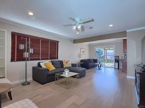 Living - 10295 Moorpark, Spring Valley, CA 91978 photo 5 of 11