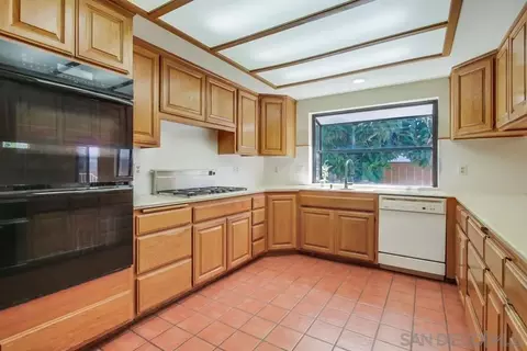 Kitchen - 349 G, Coronado, CA 92118 photo 1 of 3