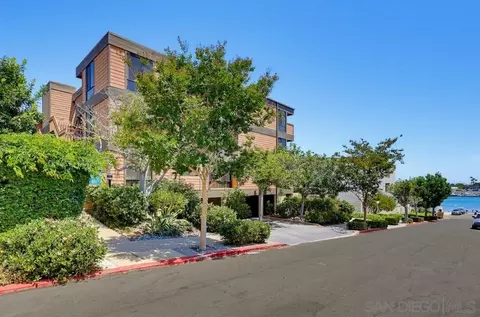2942 Lawrence St, San Diego, CA 92106