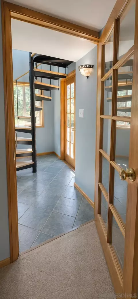 Entry Way - 34767 Natchez Trl, Julian, CA 92036 photo 7 of 8