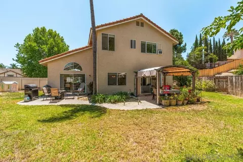 Exterior - 844 Rio Claro, Oceanside, CA 92057 photo 5 of 10