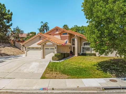 Exterior - 844 Rio Claro, Oceanside, CA 92057 photo 3 of 10