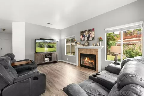 Living - 844 Rio Claro, Oceanside, CA 92057 photo 2 of 3