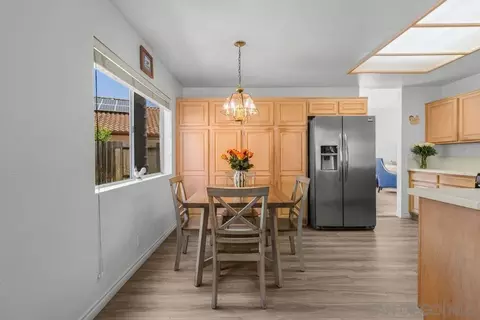 Dining - 844 Rio Claro, Oceanside, CA 92057 photo 3 of 4