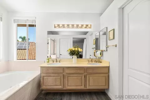 Bath - 844 Rio Claro, Oceanside, CA 92057 photo 1 of 5
