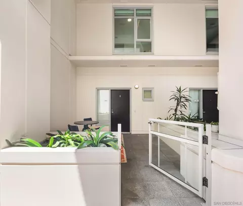 825 W Beech #101, San Diego, CA 92101