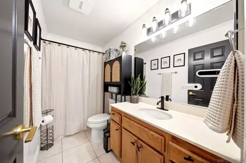 Bath - 13457 Sohail St, Lakeside, CA 92040 photo 1 of 3