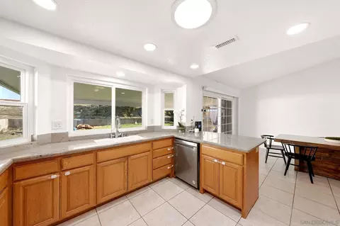 Kitchen - 13457 Sohail St, Lakeside, CA 92040 photo 1 of 6