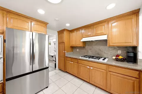 Kitchen - 13457 Sohail St, Lakeside, CA 92040 photo 4 of 6