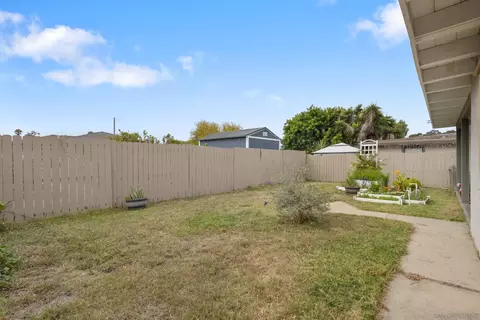 Exterior - 1315 Bush St, Oceanside, CA 92058 photo 5 of 7