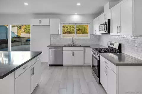 Kitchen - 1583 Soma Pl, El Cajon, CA 92021 photo 1 of 3