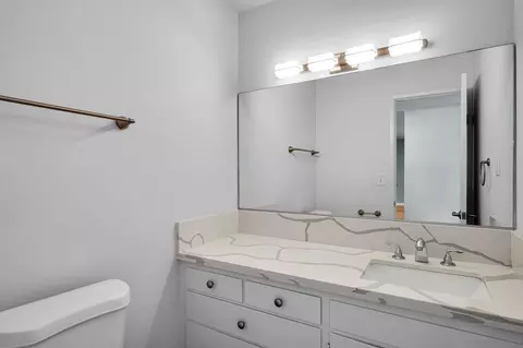 Bath - 1583 Soma Pl, El Cajon, CA 92021 photo 1 of 3