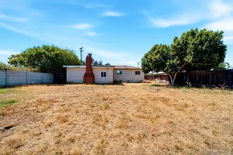 Exterior - 8852 Railroad Ave, Santee, CA 92071 photo 7 of 8