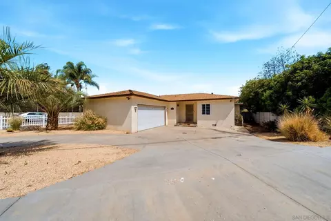 Exterior - 8852 Railroad Ave, Santee, CA 92071 photo 4 of 8