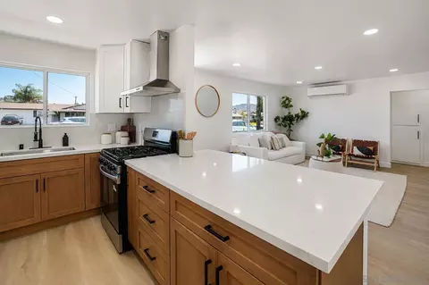 Kitchen - 834 Elkelton Blvd, Spring Valley, CA 91977 photo 1 of 2