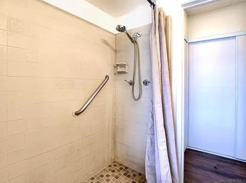 Bath - 11965 Serena Rd, Lakeside, CA 92040 photo 2 of 4