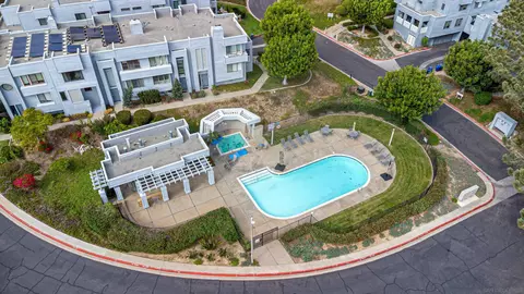 Exterior - 814 America Way, Del Mar, CA 92014 photo 5 of 7