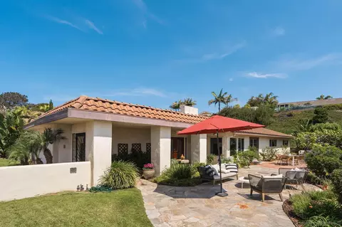Exterior - 630 S Nardo, Solana Beach, CA 92075 photo 4 of 11