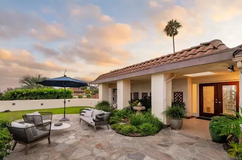 Exterior - 630 S Nardo, Solana Beach, CA 92075 photo 2 of 11