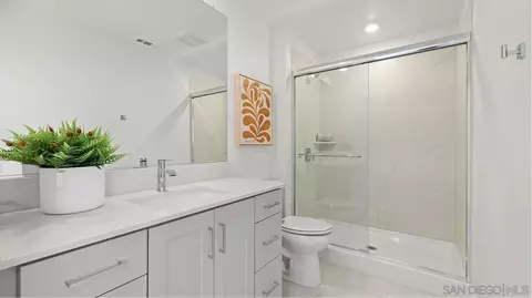 Bath - 11017 Hill Meadow Ct, Lakeside, CA 92040 photo 3 of 6