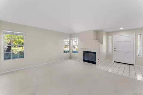 Living - 2450 Eastridge Loop, Chula Vista, CA 91915 photo 2 of 6