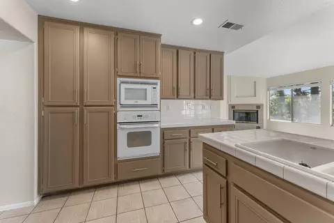 Kitchen - 2450 Eastridge Loop, Chula Vista, CA 91915 photo 1 of 4