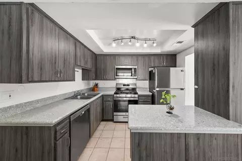 Kitchen - 2147 Citrus Tree, Spring Valley, CA 91977 photo 2 of 4