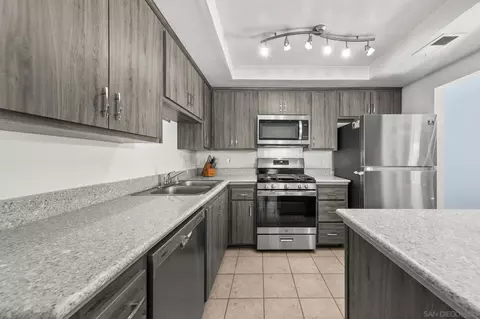 Kitchen - 2147 Citrus Tree, Spring Valley, CA 91977 photo 4 of 4