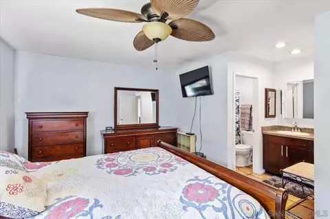 Bedroom - 2337 Fallingleaf, Oceanside, CA 92056 photo 2 of 4