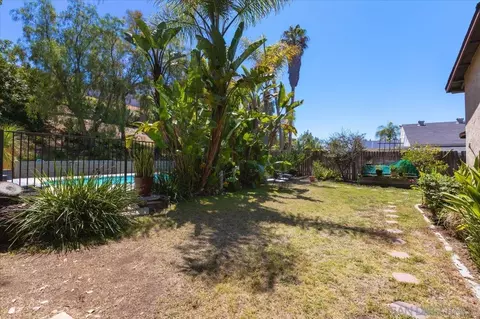 Exterior - 2337 Fallingleaf, Oceanside, CA 92056 photo 7 of 12