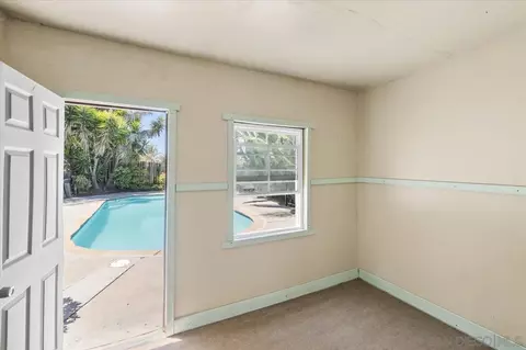Bedroom - 2337 Fallingleaf, Oceanside, CA 92056 photo 4 of 4