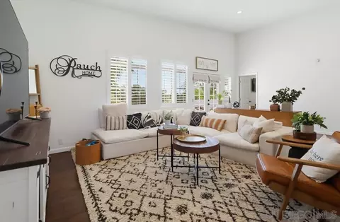 Living - 3221 E Victoria, Alpine, CA 91901 photo 4 of 6