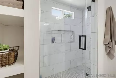 Bath - 3221 E Victoria, Alpine, CA 91901 photo 3 of 4