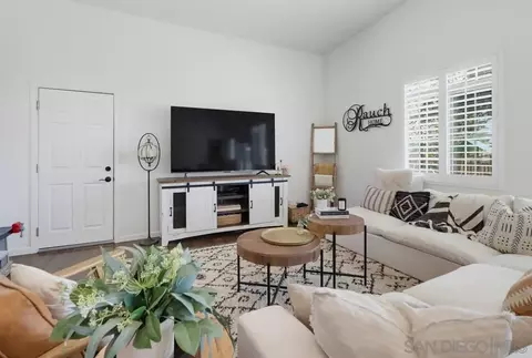 Living - 3221 E Victoria, Alpine, CA 91901 photo 3 of 6