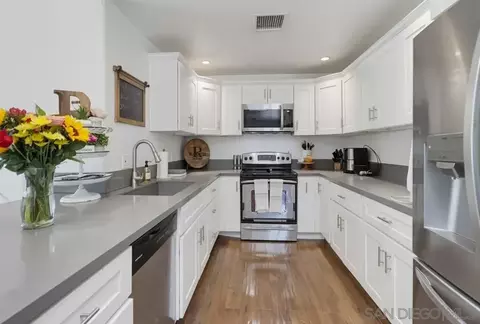 Kitchen - 3221 E Victoria, Alpine, CA 91901 photo 2 of 4