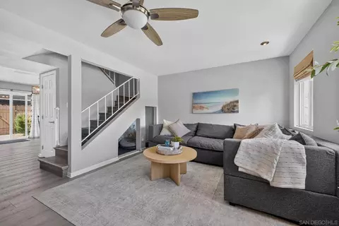Living - 10376 Frank Ln, Santee, CA 92071 photo 2 of 4