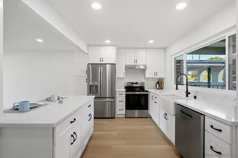 Kitchen - 3606 Vista Rey #46, Oceanside, CA 92057 photo 4 of 6