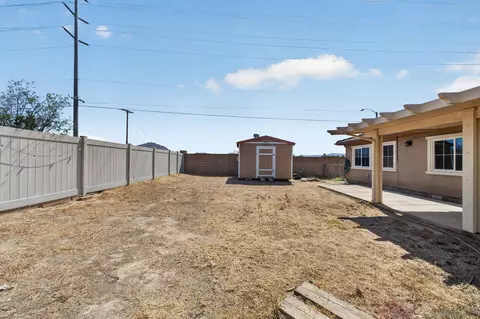 Exterior - 798 Abelia Ln, Perris, CA 92571 photo 5 of 11
