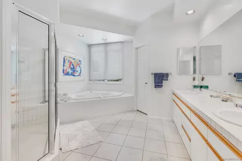 Bath - 866 Del Mar Downs, Solana Beach, CA 92075 photo 3 of 4