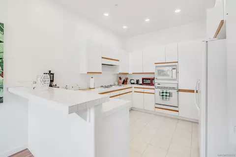 Kitchen - 866 Del Mar Downs, Solana Beach, CA 92075 photo 1 of 2