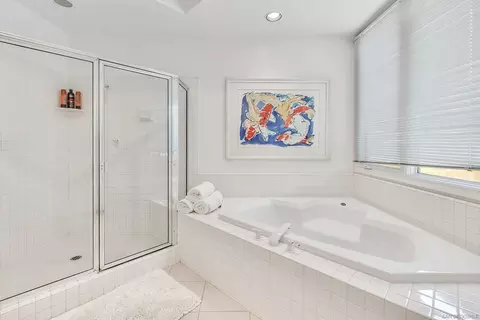 Bath - 866 Del Mar Downs, Solana Beach, CA 92075 photo 4 of 4