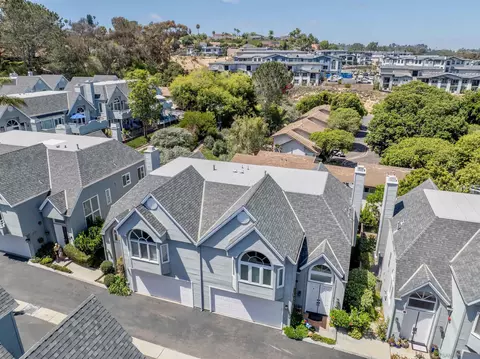 View/Area - 866 Del Mar Downs, Solana Beach, CA 92075 photo 2 of 10