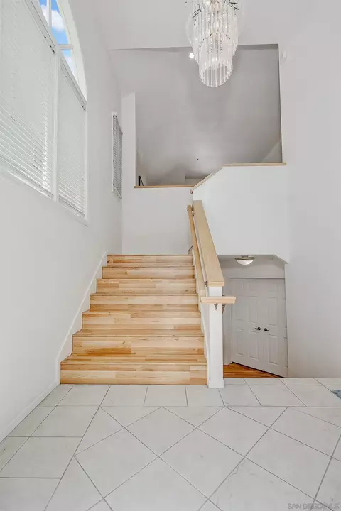 Entry Way - 866 Del Mar Downs, Solana Beach, CA 92075 photo 1 of 2