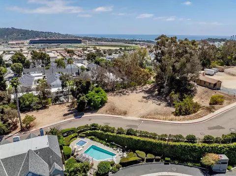 View/Area - 866 Del Mar Downs, Solana Beach, CA 92075 photo 3 of 10