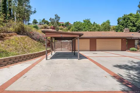 Exterior - 4116 Mars Way, La Mesa, CA 91941 photo 5 of 21