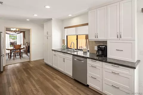 Kitchen - 4116 Mars Way, La Mesa, CA 91941 photo 5 of 12