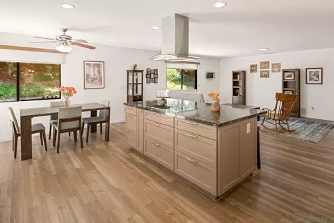 Kitchen - 4116 Mars Way, La Mesa, CA 91941 photo 11 of 12