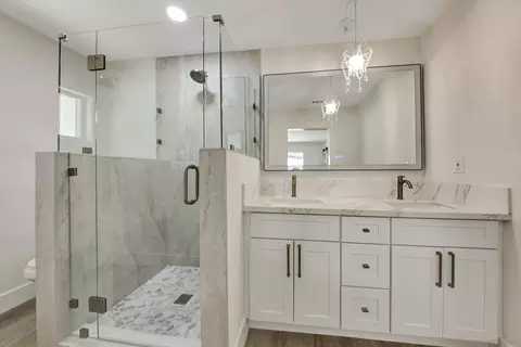Bath - 4491 Glen, La Mesa, CA 91941 photo 2 of 4
