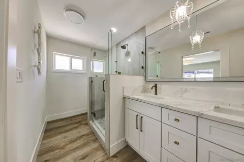 Bath - 4491 Glen, La Mesa, CA 91941 photo 1 of 4
