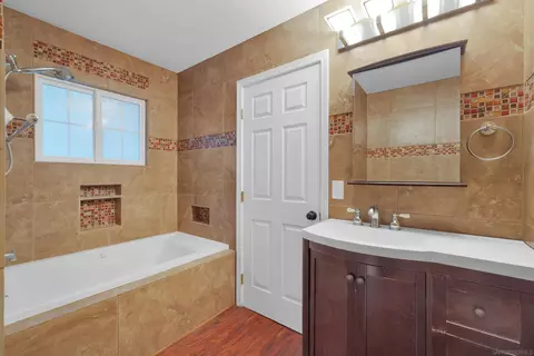 Bath - 17009 Iron Springs Rd, Julian, CA 92036 photo 1 of 7